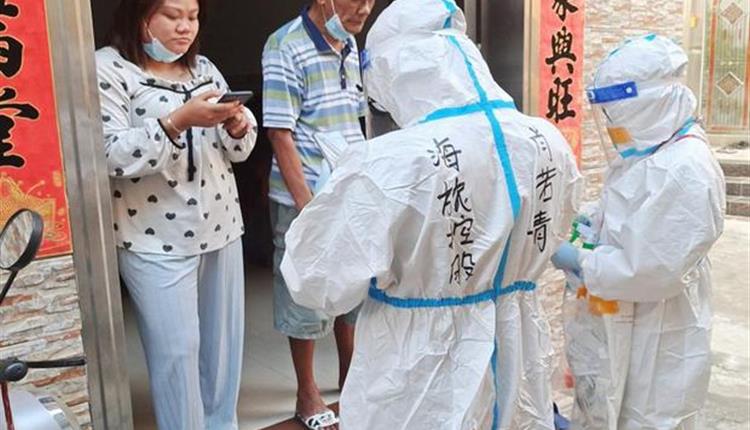 【平凡力量|旅控戰(zhàn)“疫”人物志⑤】貢獻(xiàn)志愿力量 筑起守護(hù)之墻——肖若青：一起努力，海南會(huì)好，彼此理解，守望相助